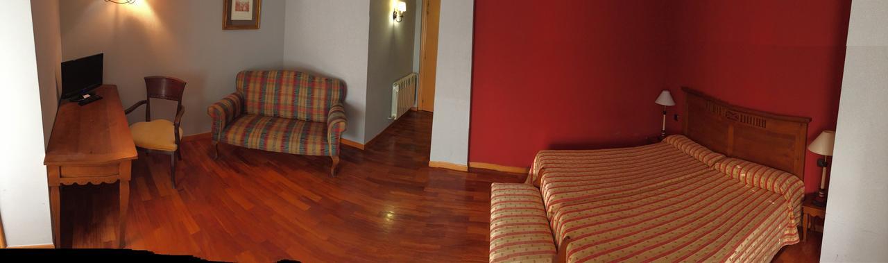 Hotel Los Angeles ลาบาเญซา ภายนอก รูปภาพ